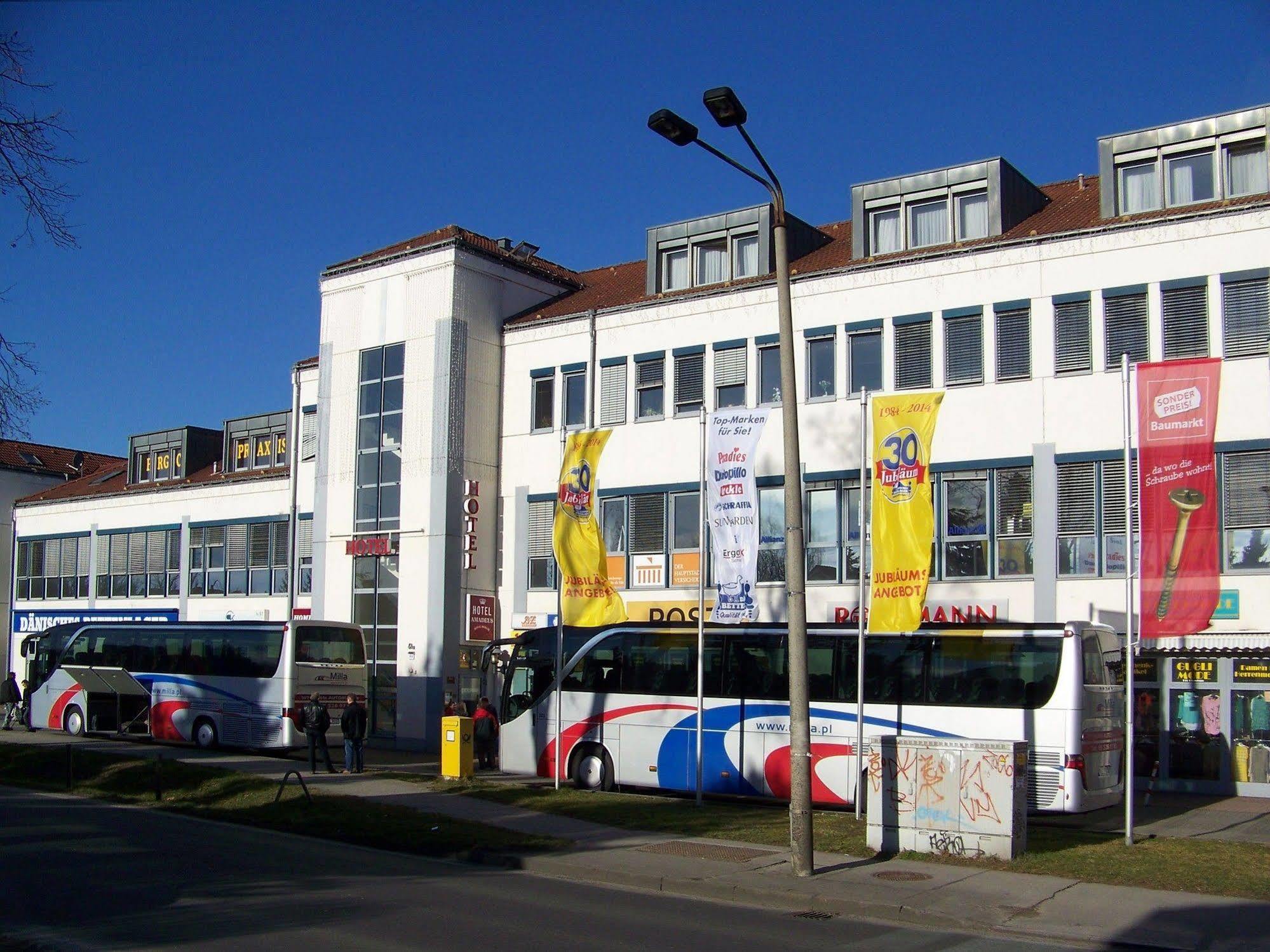 Hotel Amadeus Royal Berlin Honow Exterior photo